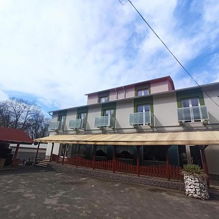 Motel Sofer Volkovce Buitenkant foto