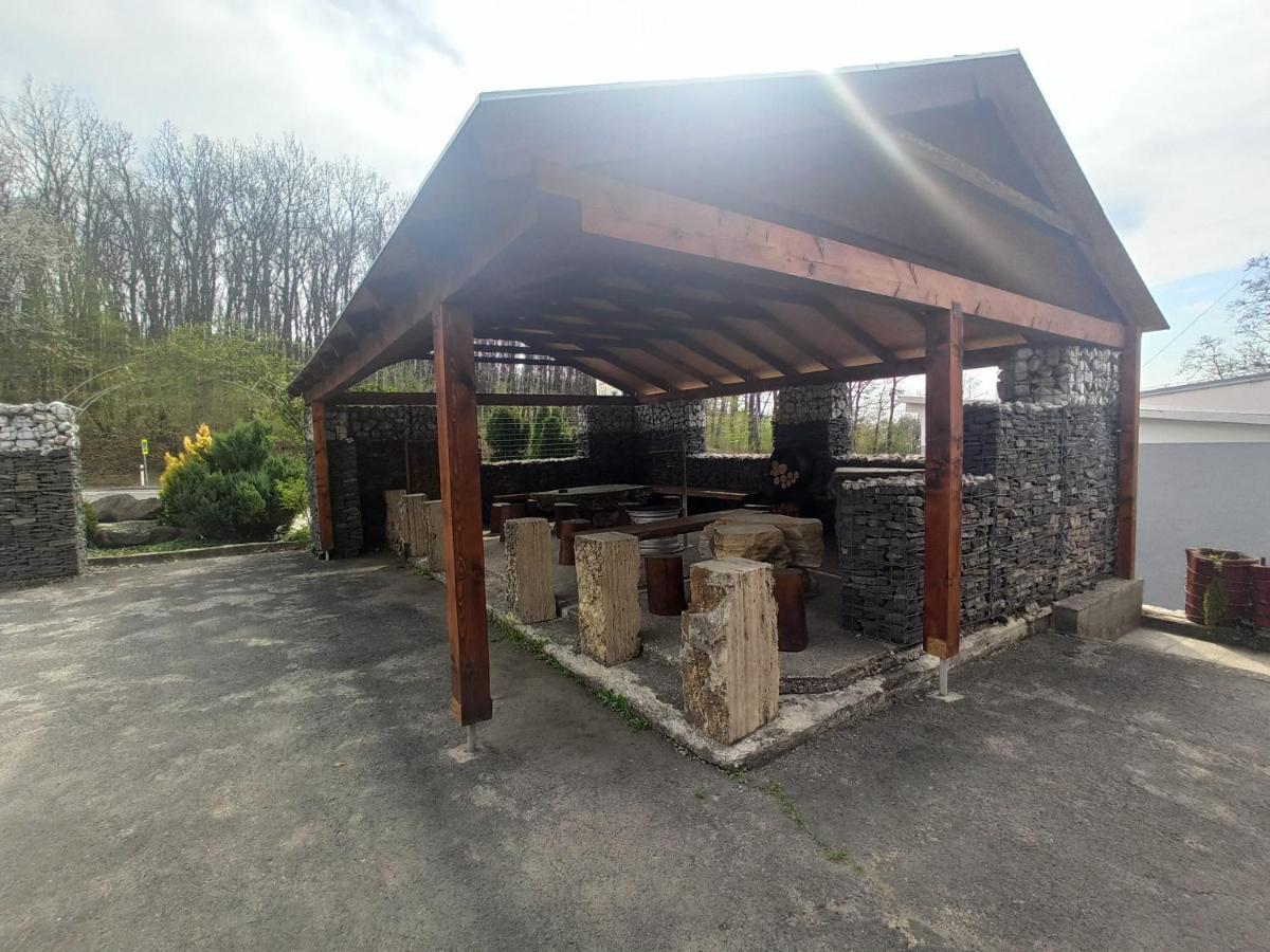 Motel Sofer Volkovce Buitenkant foto